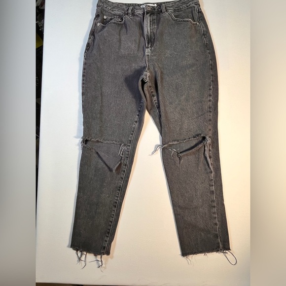 Garage Black Ripped High Waisted Cropped Mom Jeans Size 11 - Picture 1 of 9